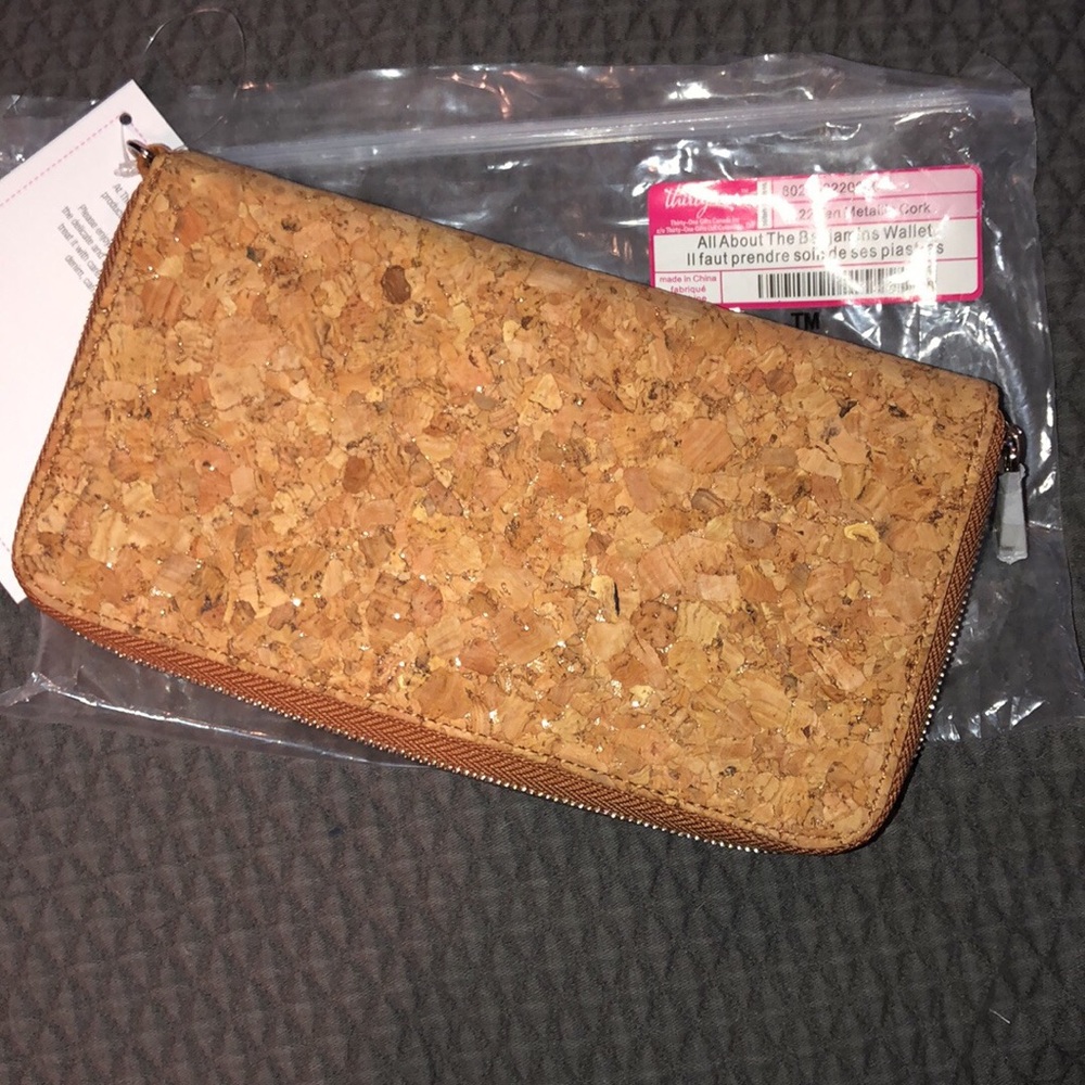 Thirty-One All About the Benjamins Wallet